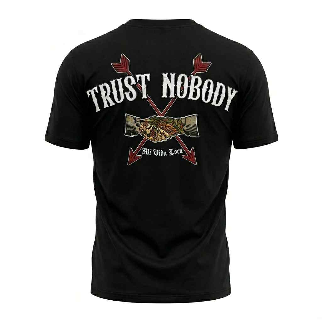 Trust nobody embroidery T-shirt
