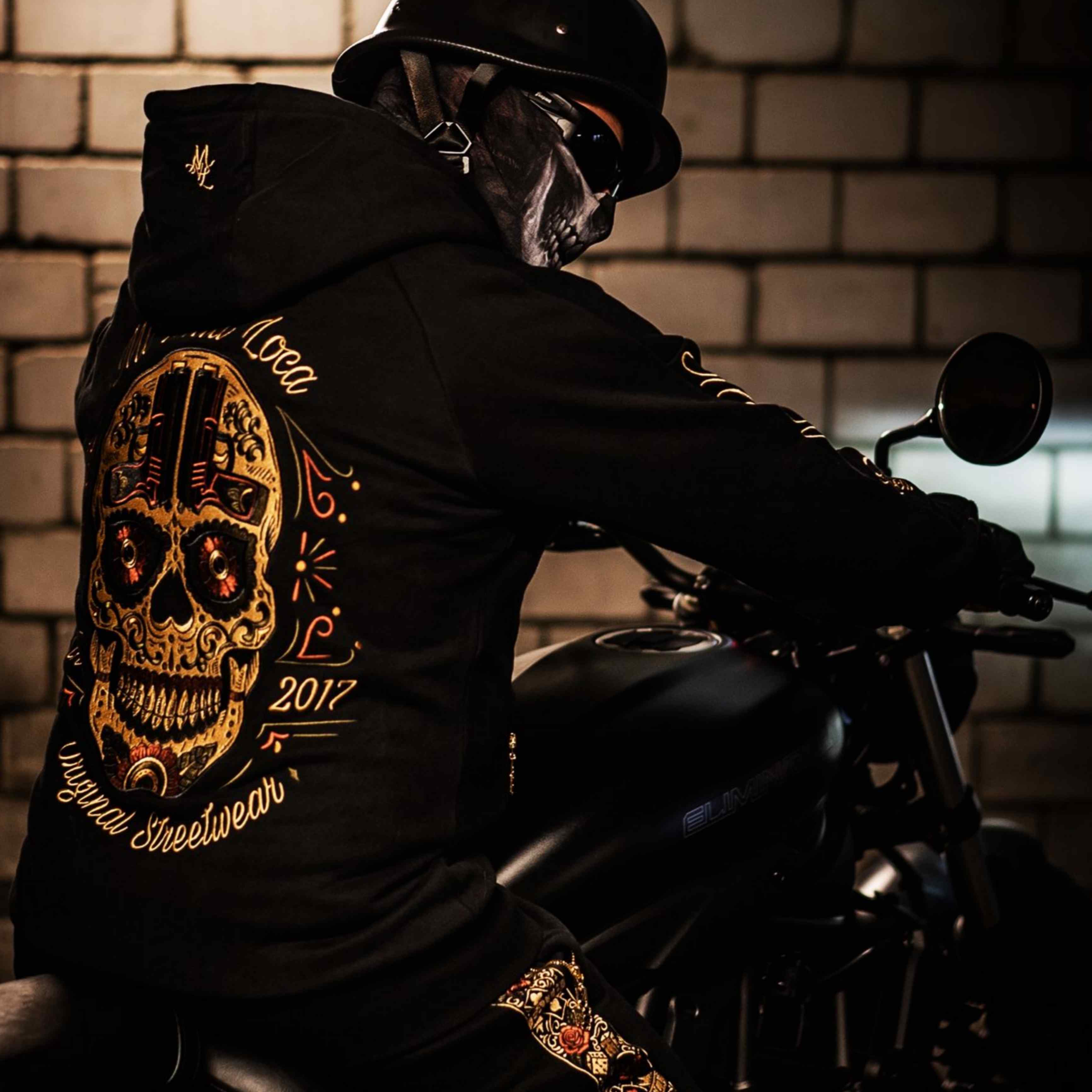 Толстовка с капюшоном «Sugar Skull» — черная